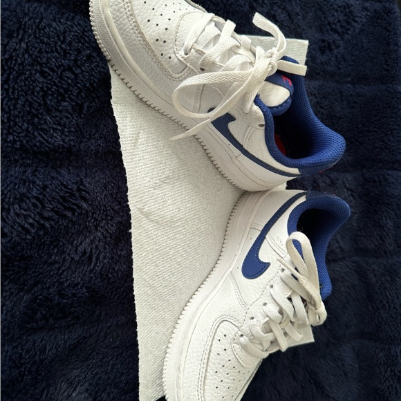 Air force 1s - Picture 4 of 4